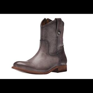 Frye short Melissa Button